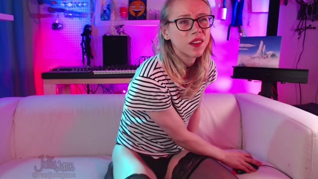 realjuliajane  01-02-2022
